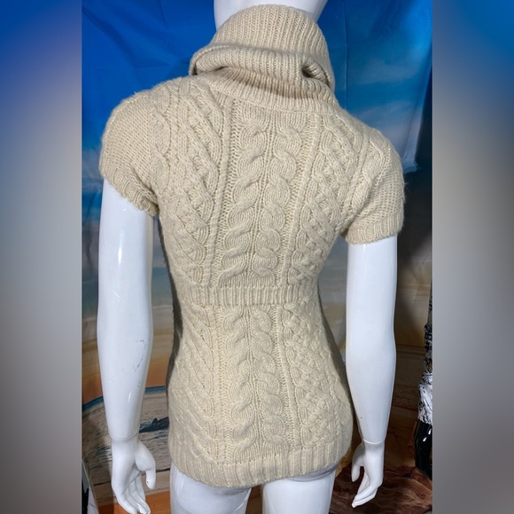 BCBGMAXAZRIA cable knit wool blend sweater - Picture 3 of 6